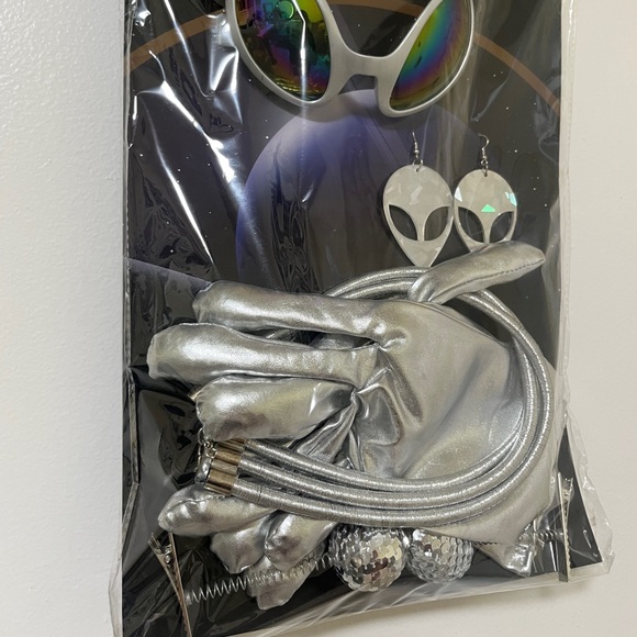 🛸👽Alien Halloween Instant Kit 🛸👽 - Picture 6 of 7